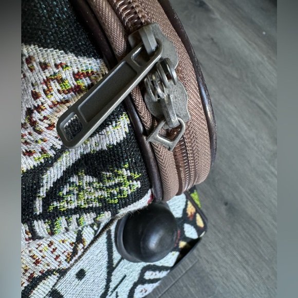 Mickey Mouse duffel weekend rolling bag for a short trip. - Picture 5 of 13